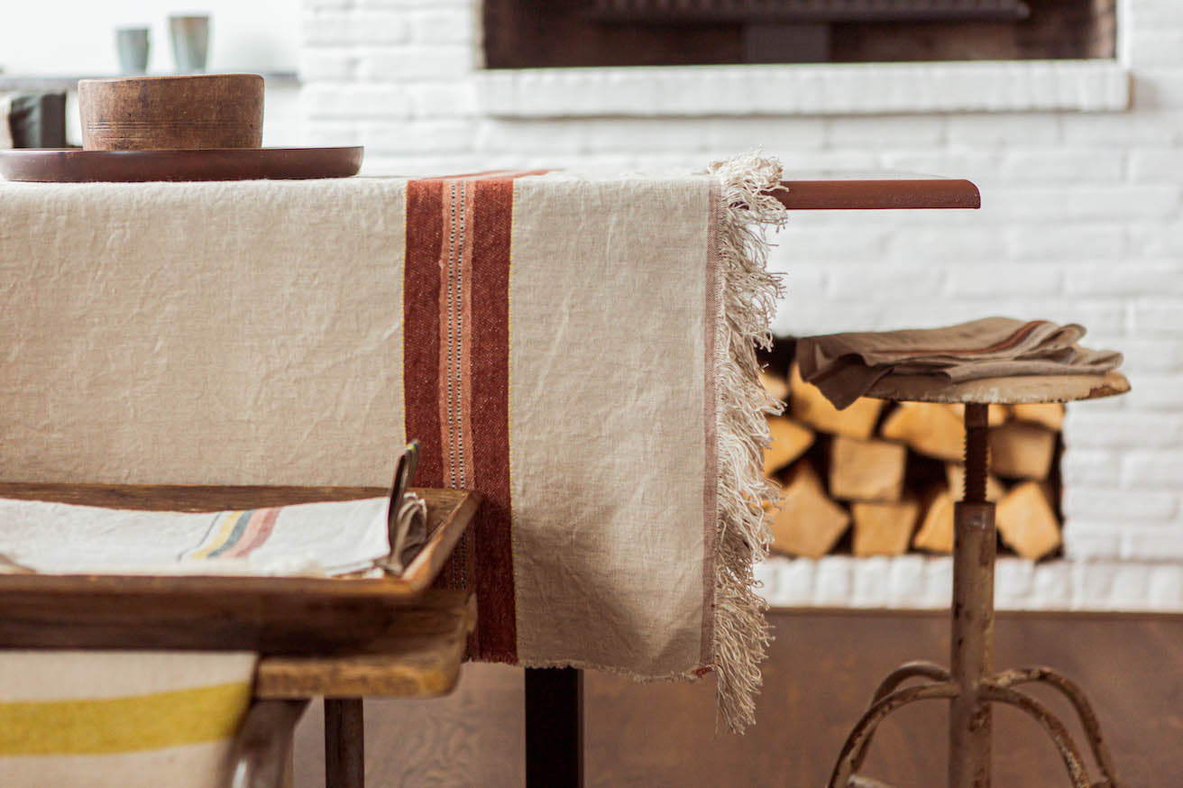 Table cloth ecru with old pink stripes