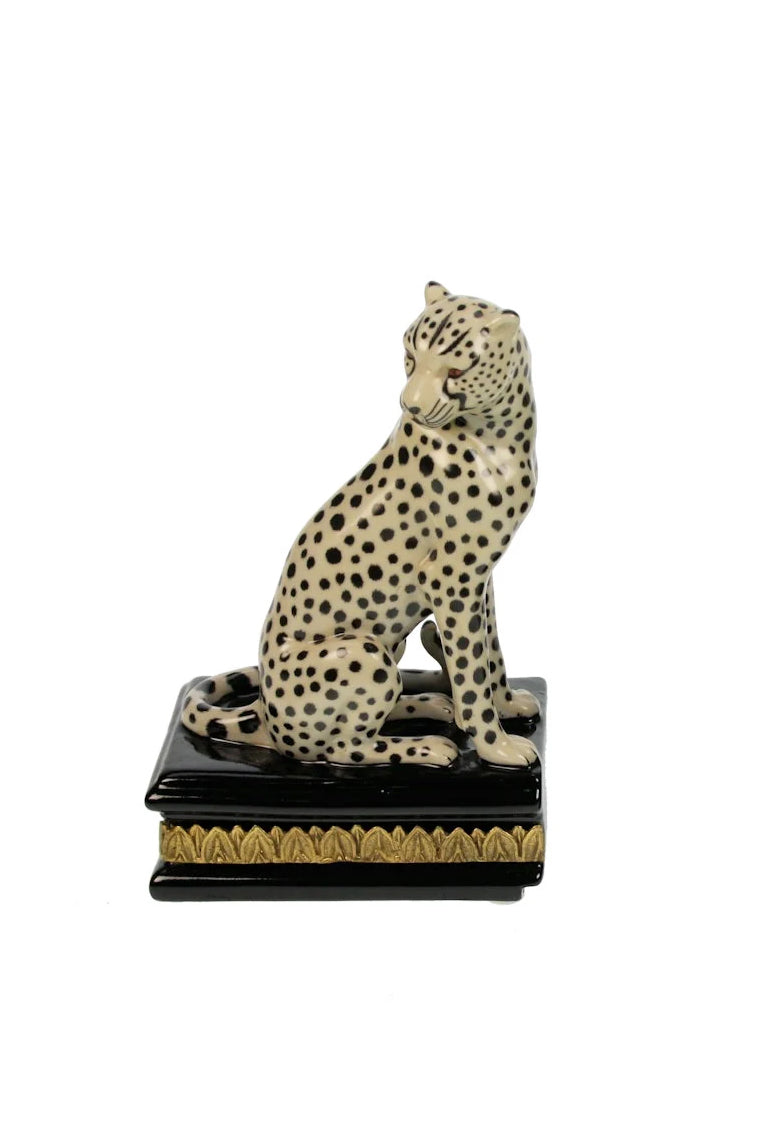 Bookend Leopard, Left