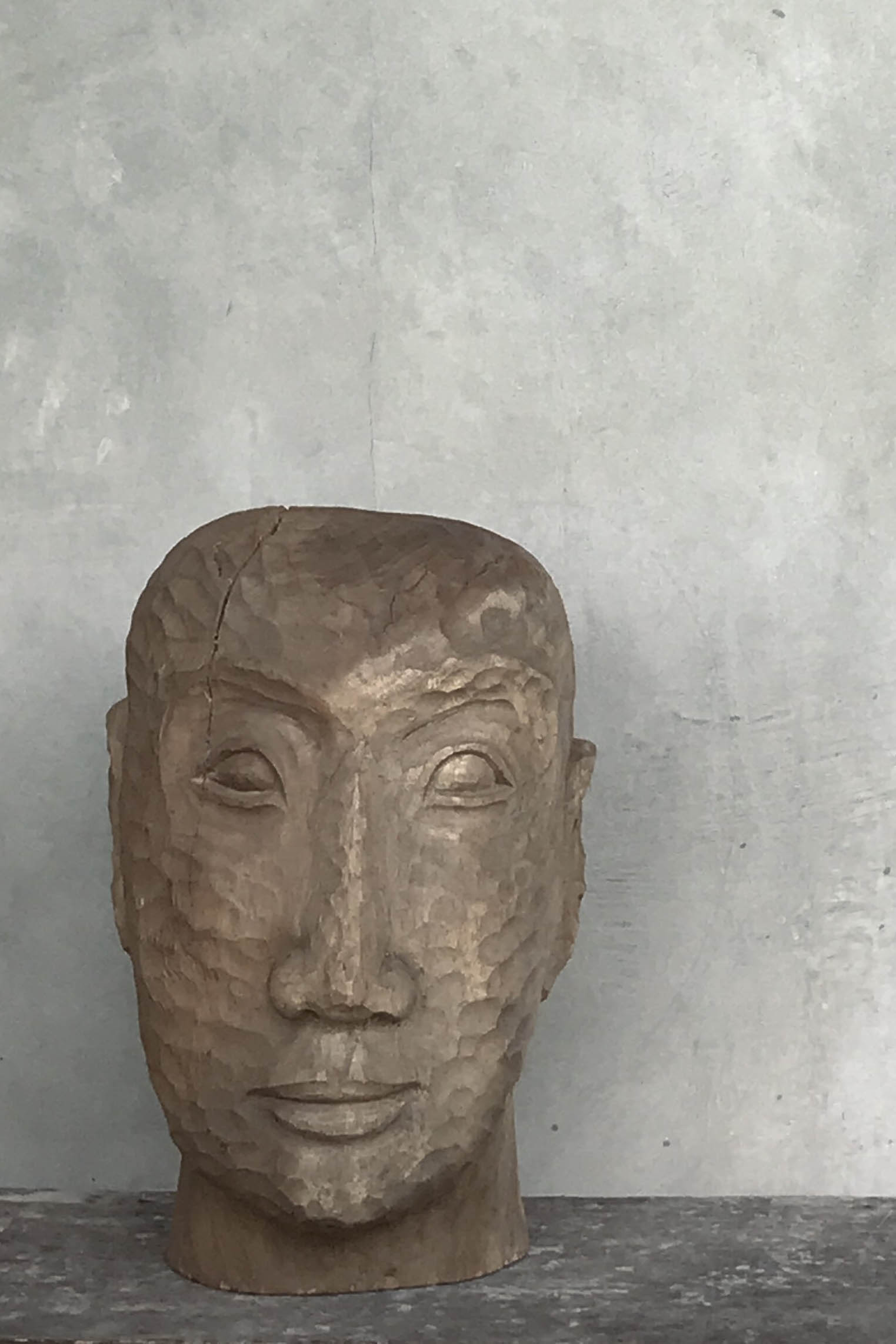 carved wooden head (M+ZM)