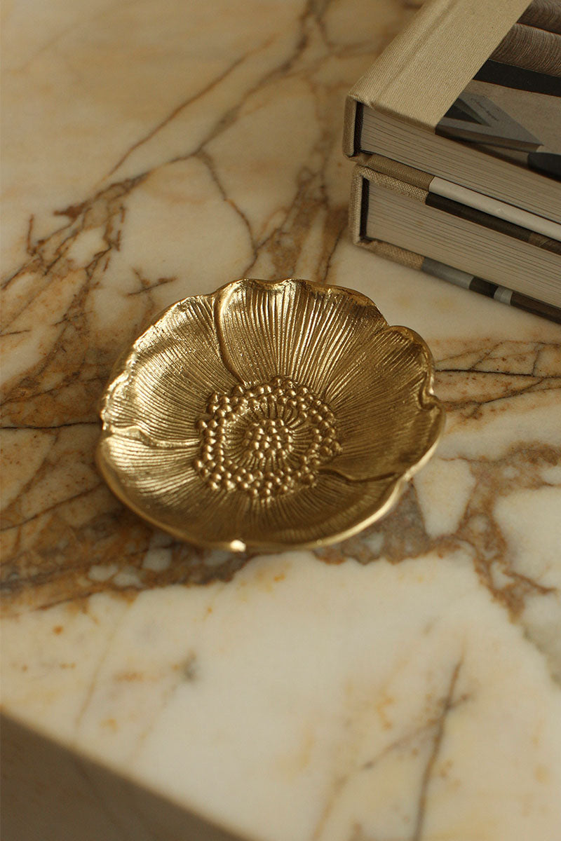 Poppy plate