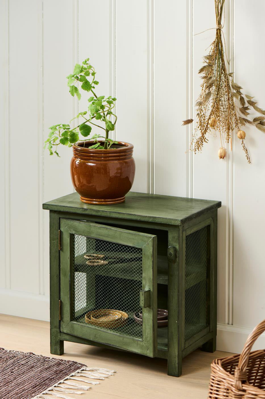 Green Cabinet