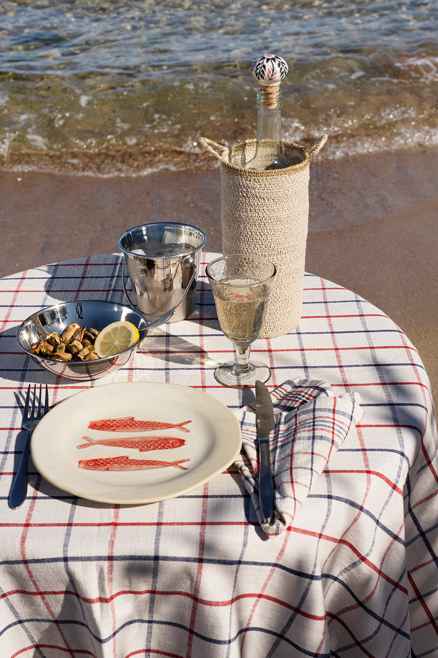 Stoneware Lunch Plate | Red Fish