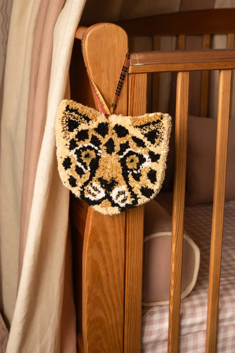 Head Hanger Rug | Leopard